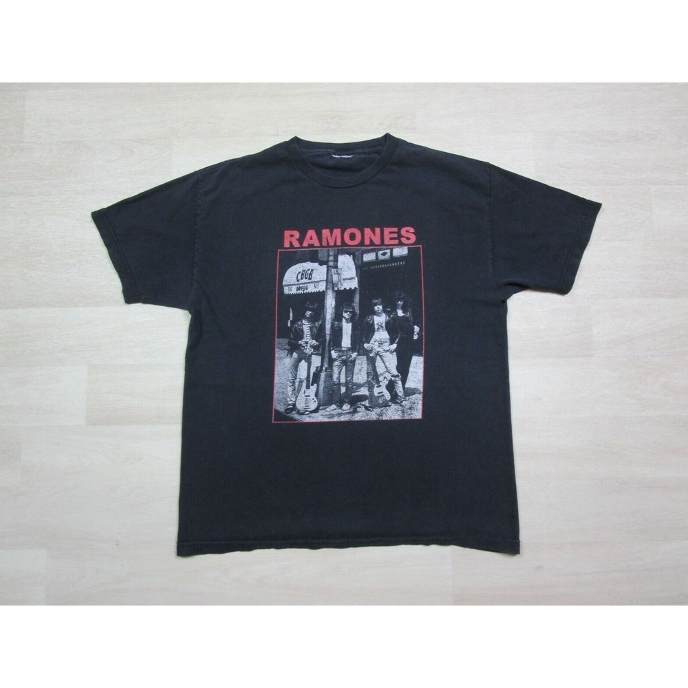 Vintage Ramones T Shirt (L) Punk‎ Band CBGB Rock Club New York City Photo Y2K